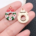 Christmas wreath pendant in alloy drip oil with red bow and gold metal back side - Enamel Green Christmas Wreath (9908)