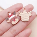 Ciondolo a forma di alce di Natale in smalto colorato con retro dorato per gioielli DIY - Renna con Cappello di Natale Marrone / 23x20mm