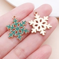 Goldene und grüne Glitzer Schneeflocke Anhänger für DIY Schmuck auf rosa Hintergrund - Grüne Glitzer Weihnachts-Schneeflocke (24962)