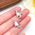 Ciondolo a forma di ombrello in smalto rosa e bianco con finitura argento e strass - Ombrello Smaltato Bianco Rosa (23969)