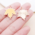 Ciondolo a foglia d'acero smaltato in oro rosa con texture per creazione gioielli DIY - 14252-Foglia d'Acero in Lega di Zinco Smalto Giallo Scuro (SN1621)
