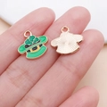 Gouden kabouterhoed bedel met klavertje voor St. Patrick's Day DIY-sieraden maken - Groene Klaver Hoed (25094)