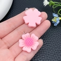 Lichtroze hars bloem hangers voor DIY sieraden met zilveren metalen ringen - Roze Hars Zonnebloem (24337)