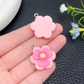 Roze hars bloem hanger met metalen lus voor DIY sieraden en telefoon kettingen - Roze Hars Pruimenbloesem Stijl (24338)
