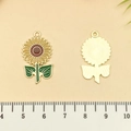 Détails avant et arrière de pendentifs tournesols en émail pour création de bijoux - Tournesol de Thanksgiving Jaune (19208)