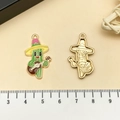 Detailed macro view of 2cm cartoon cactus pendants with guitar and Mexican hat charm - Guitar Cactus (21842) / 30x16mm / Green