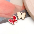 Pendentif papillon rouge avec placage d'or et texture rayée pour bijoux DIY - Papillon Émail Rouge (11863)