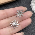 Pair of vintage silver sun pendants in alloy with spiral sunburst design for DIY jewelry - Antique Silver Sun 16x19mm (21503)