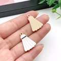 Macro detail of DIY badminton shuttlecock pendants with white enamel and golden plating - White Badminton Shuttlecock (21727) / 25x18mm