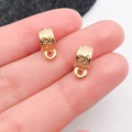 Primer plano de cuentas doradas grabadas vintage para creación de joyas DIY - Bélière 11x5mm (20663) / Agujero 4.5mm