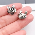 Paio di ciondoli a forma di granchio in argento vintage per gioielli fai-da-te mare - Perla con Foro Grande Granchio Marino (15668) / 1 Pezzo/Confezione (12x12mm) / Argento Antico