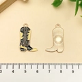 Pendentif botte de cowboy en émail noir avec dos doré texturé pour bijoux DIY - Botte de Cowboy Western en Émail Noir (21139)