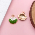 Ciondolo a conchiglia verde in lega con bordo dorato e smalto per gioielli fai-da-te - Stile Conchiglia Marina (12035) / 1 Pezzo (16x17mm) / Verde