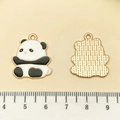 Pendentif panda mignon en émail avec dos doré et boucle pour création de bijoux DIY - Bébé Panda en Émail Blanc (21659)