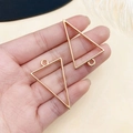 Colgante triangular isósceles hueco dorado para la creación de joyas artesanales - Bisel de Marco Triangular (10466)