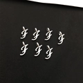Details der silbernen F-Buchstaben-Anhänger aus Legierung für DIY-Halsketten - Buchstabe F