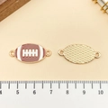Bruine en witte emaille rugbybal bedel met gouden rand voor DIY sieraden maken - Football (21732) / 26x12mm / Bruin Email