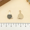 Gouden paddle racket hanger met zwart en wit emaille ruitpatroon voor DIY sieraden - Parel Tafeltennisracket (21738) / 20x13mm / Zwarte Emaille Stijl