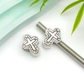 Perla a croce in lega argento antico con foro grande e motivo vintage a sbalzo - Stile Croce Argento Antico (8800)