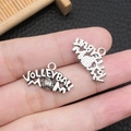 Vue détaillée des pendentifs Volleyball Mom en argent pour bijoux et porte-clés DIY - Style Volleyball Mom (15723)