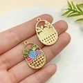 Détail de pendentifs œufs de Pâques en émail coloré pour la création de bijoux DIY - Style Panier d'Oeufs de Pâques (23088)