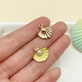 Detail of shell alloy pendants with white pearl and yellow enamel for DIY jewelry - Yellow (23198)