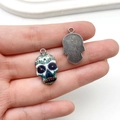 Bunte Emaille-Totenkopf-Anhänger für Halloween DIY-Schmuck mit Rückseite aus Legierung - Totenkopf-Stil mit Buntem Muster (16946)