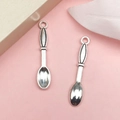 Antik-Silberne Löffelanhänger aus Zinklegierung für DIY-Schmuck und Schlüsselanhänger - Altsilber Besteck Löffel (8836)