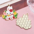 Pendentif lapin émaillé aux détails floraux pour bijoux DIY et porte-clés artisanaux - Lapin Tulipe (18549)