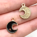 Détail macro de breloques lune et étoile pour la création de bijoux DIY - Lune Noire (11904)