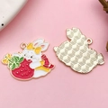 Pendentif lapin mignon avec fraise rouge et nœud jaune en alliage pour bijoux DIY - Lapin Fraise en Émail (18546)