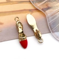 Colgante tacón dorado con esmalte rojo para joyería DIY y accesorios de calzado - Tacones Altos 3D de Esmalte Rojo (12276) / 6x24mm