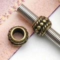 Perle d'espacement en alliage bronze antique avec motifs en relief pour bracelets - Perle à large trou bronze antique (10144)