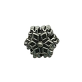 Vista dettagliata di un ciondolo a fiocco di neve in argento vintage con motivi geometrici - 9x10mm Foro 4.5mm