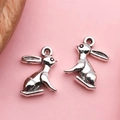 Lot de 2 breloques lapin en alliage argenté vintage pour bijoux DIY et porte-clés - Pendentif Lapin (11225)