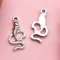 Pendentif serpent cobra en alliage argenté vintage pour bracelets avec textures d'écailles - Pendentif Serpent (11251)