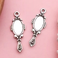 Pendentifs mini miroir rétro en alliage argenté avec motifs floraux en relief pour bijoux - Pendentif Miroir à Main Vintage (11243)
