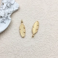 Detailed feather shaped KC gold alloy pendant charms for DIY handmade jewelry crafts - Small Feather Pendant (11589)