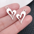 Ciondoli a cuore traforato in lega d'argento lucido per creazione gioielli DIY - Cuore Cavo Astratto (15698)
