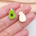 Colgante de aguacate esmaltado para joyería DIY con reverso de metal dorado - Estilo Aguacate (11983)