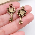 Set of two vintage bronze heart key charms for DIY necklace or bracelet jewelry making - Heart Shape Vintage Key (1485) / Antique Bronze