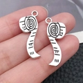 Ciondoli a forma di rotolo di carta igienica argento antico per gioielli fai da te - Metro A Nastro Vintage (8710)