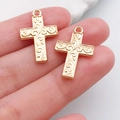 Pareja de colgantes de cruz dorada con motivos de filigrana para creación de joyas DIY - Cruz con Patrón 22x15mm (20337)