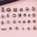 Matrice di 24 perle distanziatrici e ciondoli in argento antico per gioielli DIY - Set di Perline Distanziatrici Argento Antico 26 Stili (SN1034)