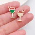 Breloques en émail vert et verre à vin doré pour bijoux et bracelets DIY - 9x18mm / Verre à Vin en Émail Vert (12349)