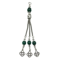 Ciondolo etnico a tre fili argentato con perle di malachite e nodi celtici - Perline Verde Scuro Nappa Argento Antico (21107)
