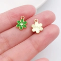 Pendentif fleur en émail vert avec placage doré pour bijoux DIY et colliers faits main - 8x11mm / Fleur de Cerisier en Émail Vert (14769)