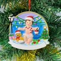 Weihnachtsbaum-Anhänger mit Junge und Hund im sternenklaren Schneekugel-Design - Baby Und Welpe Handbemaltes Ornament (A333)