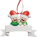 DIY kerstboomhanger met twee cartoonfiguren die een selfie maken, witte banner - Stijl A