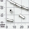 Distanziatori in argento stile bambù su griglia di misurazione lunghi 10 mm - Tubo Distanziatore Bamboo Argento Antico (21084) / 9x4 Foro 2mm